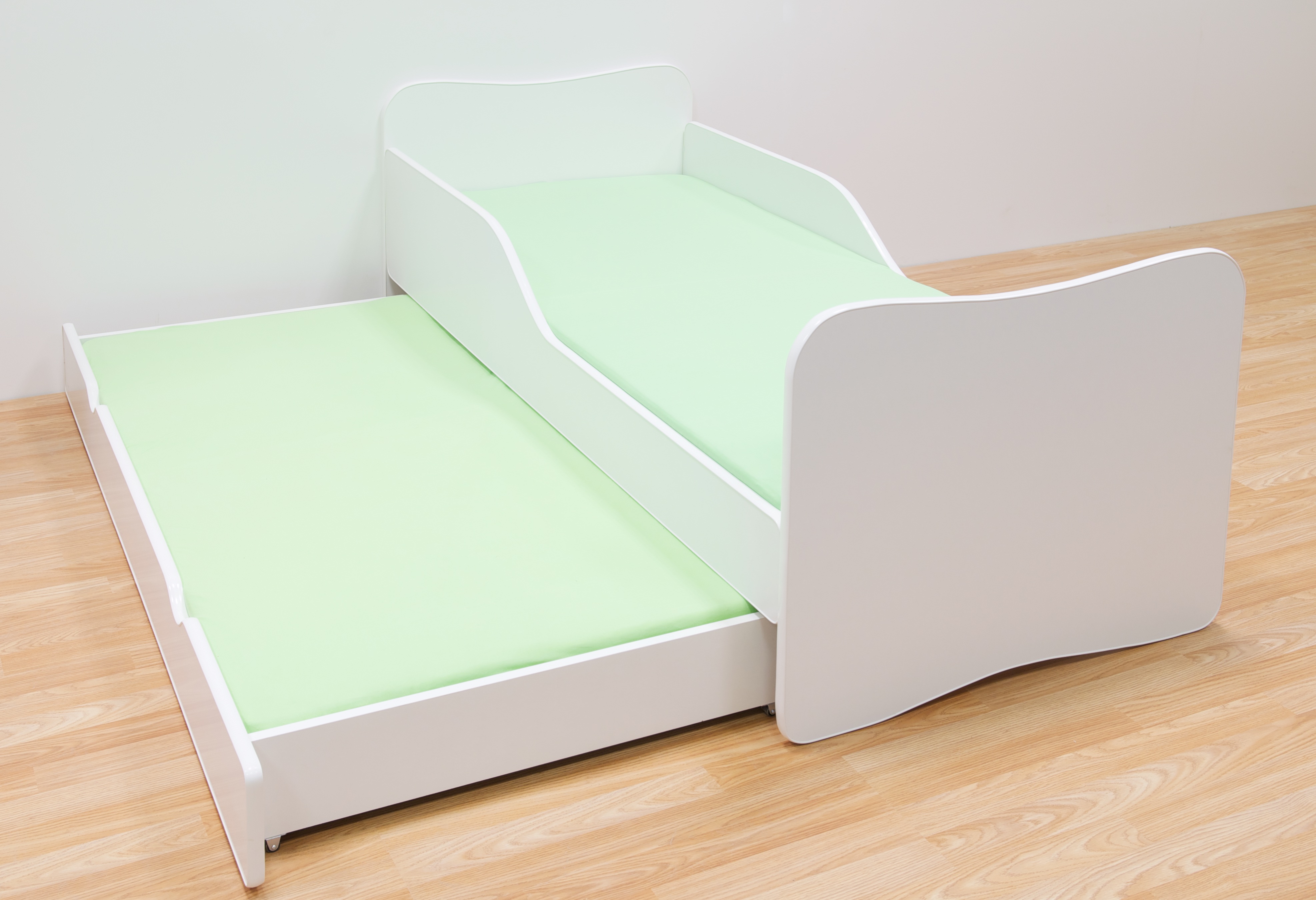 Becks posteľ s výsuvným lôžkom